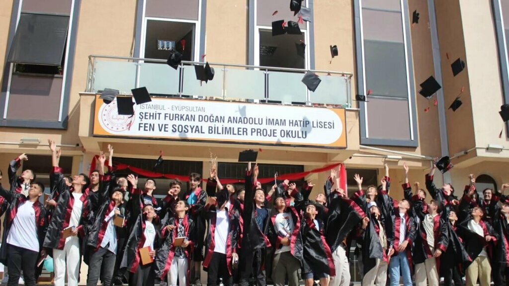Lyceum Eyup Sehit Furkan Dogan Anatolian Imam Hatip High School, Istanbul, photo