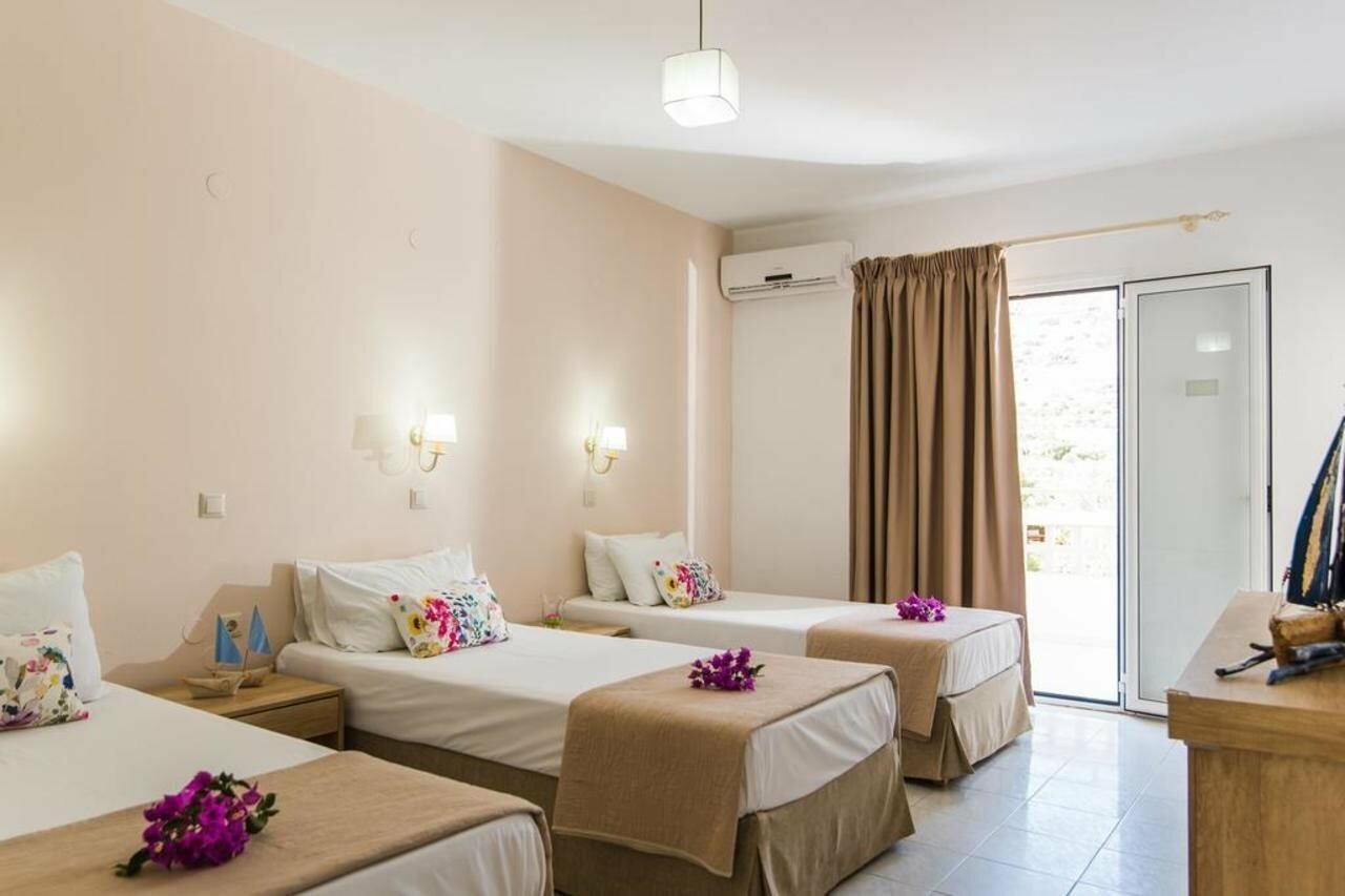 Фото Emerald Hotel