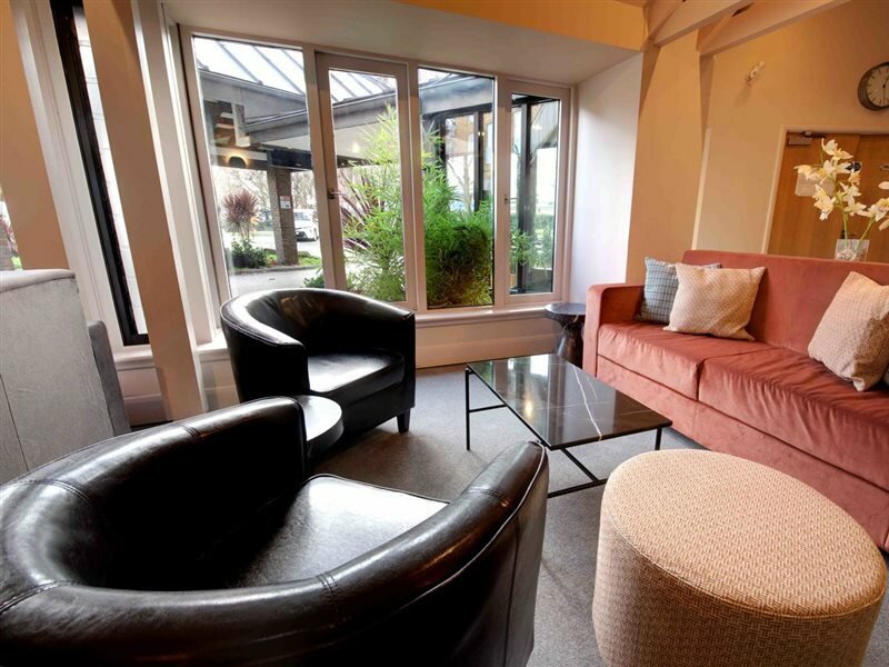 Фото Waterloo Hub Hotel & Suites