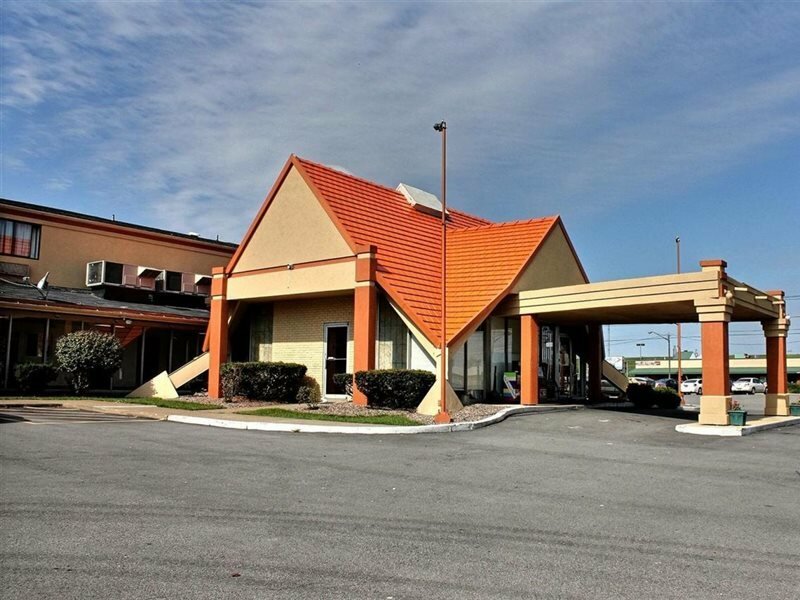 Фото Red Roof Inn Niagara Falls