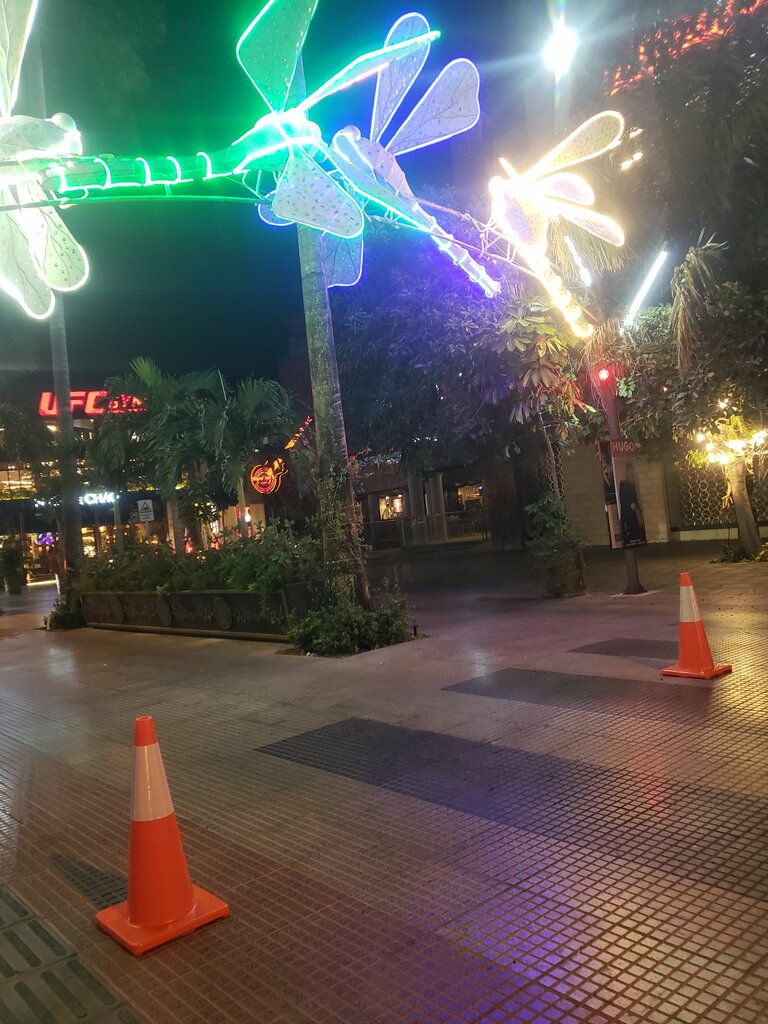 Bar, pub Boulevard Ventura, Santa Cruz de la Sierra, photo