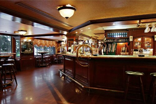 Внешний вид отеля Merdeka Palace Hotels & Suites в Кучинге, фото 5