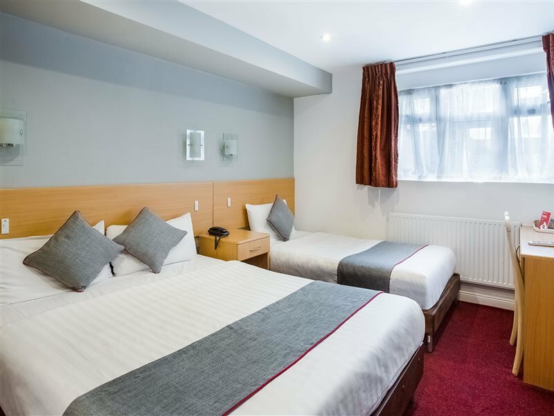 Фото Oyo London Guest House