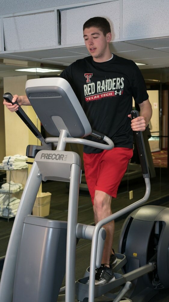 Фото Mcm Eleganté Hotel & Suites