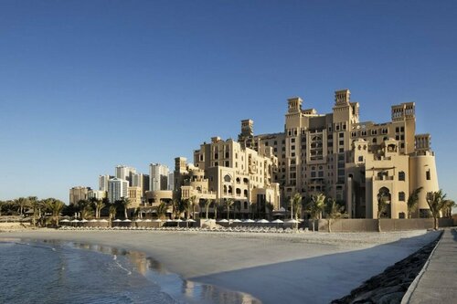 Гостиница Sheraton Sharjah Beach Resort & SPA в Аджмане