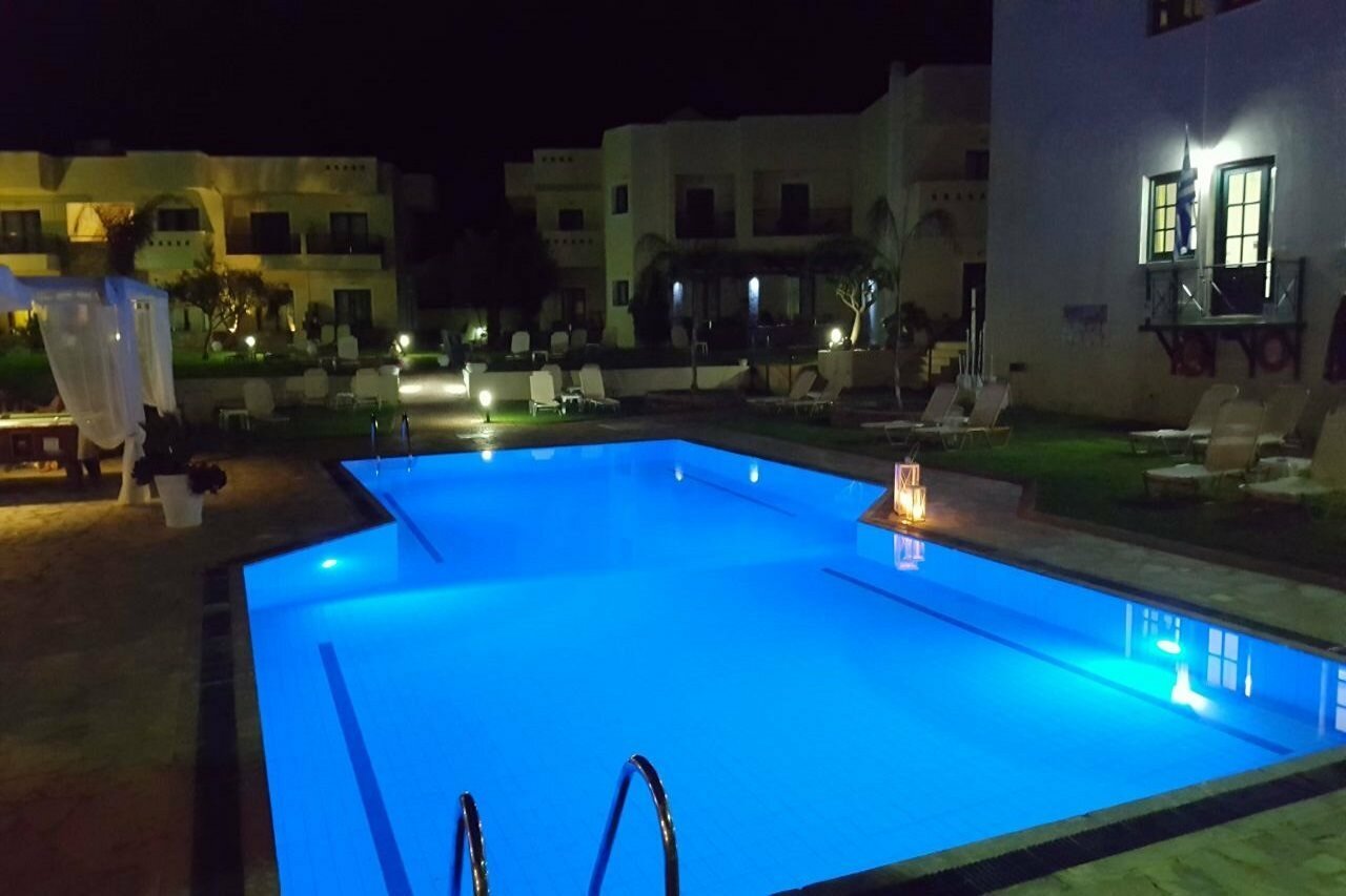 Фото Kristalli Hotel Apartments