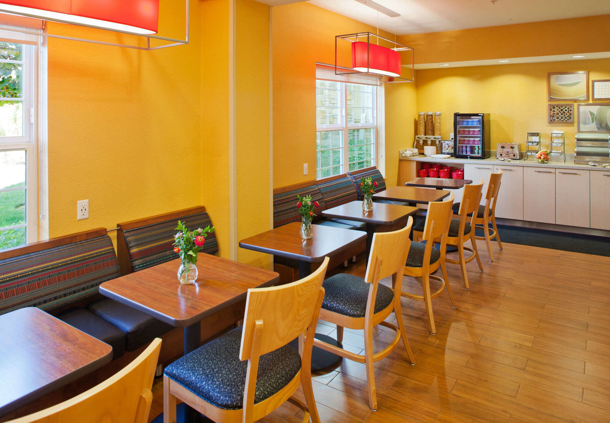 Фото TownePlace Suites by Marriott Medford