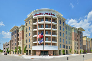 Гостиница Hampton Inn & Suites Des Moines Downtown