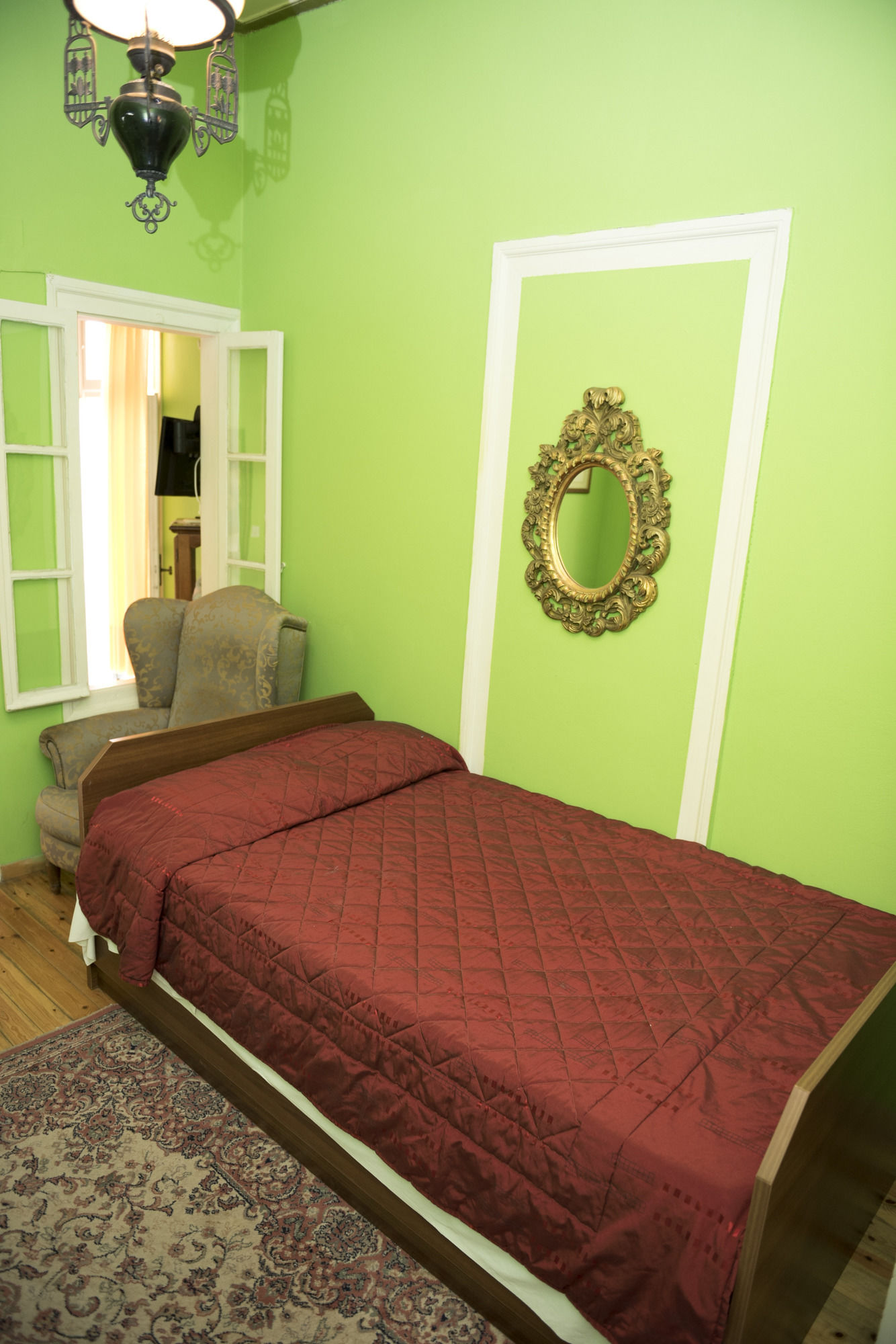 Фото Ilion Hotel Suites
