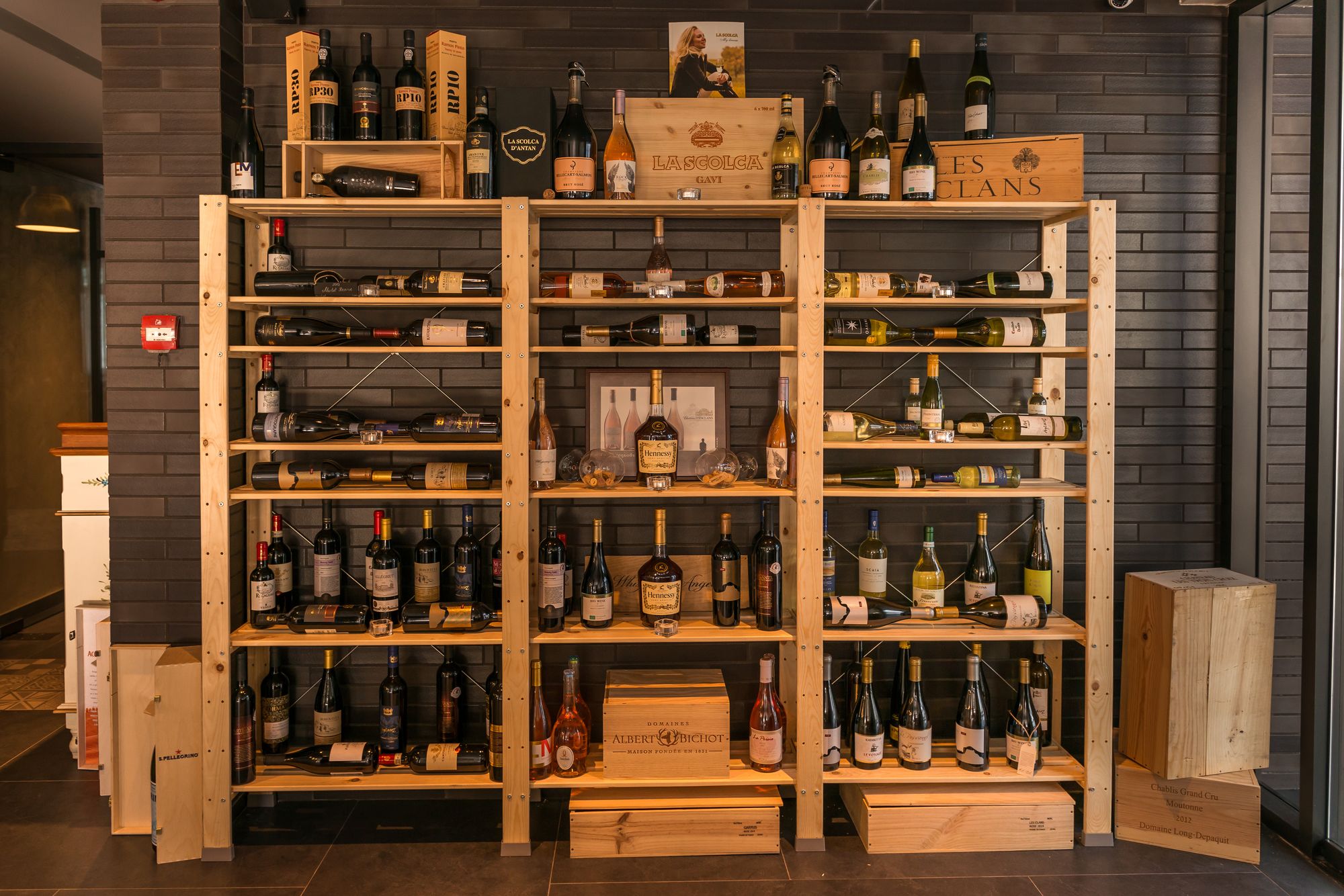 Фото All Seasons Residence Hotel