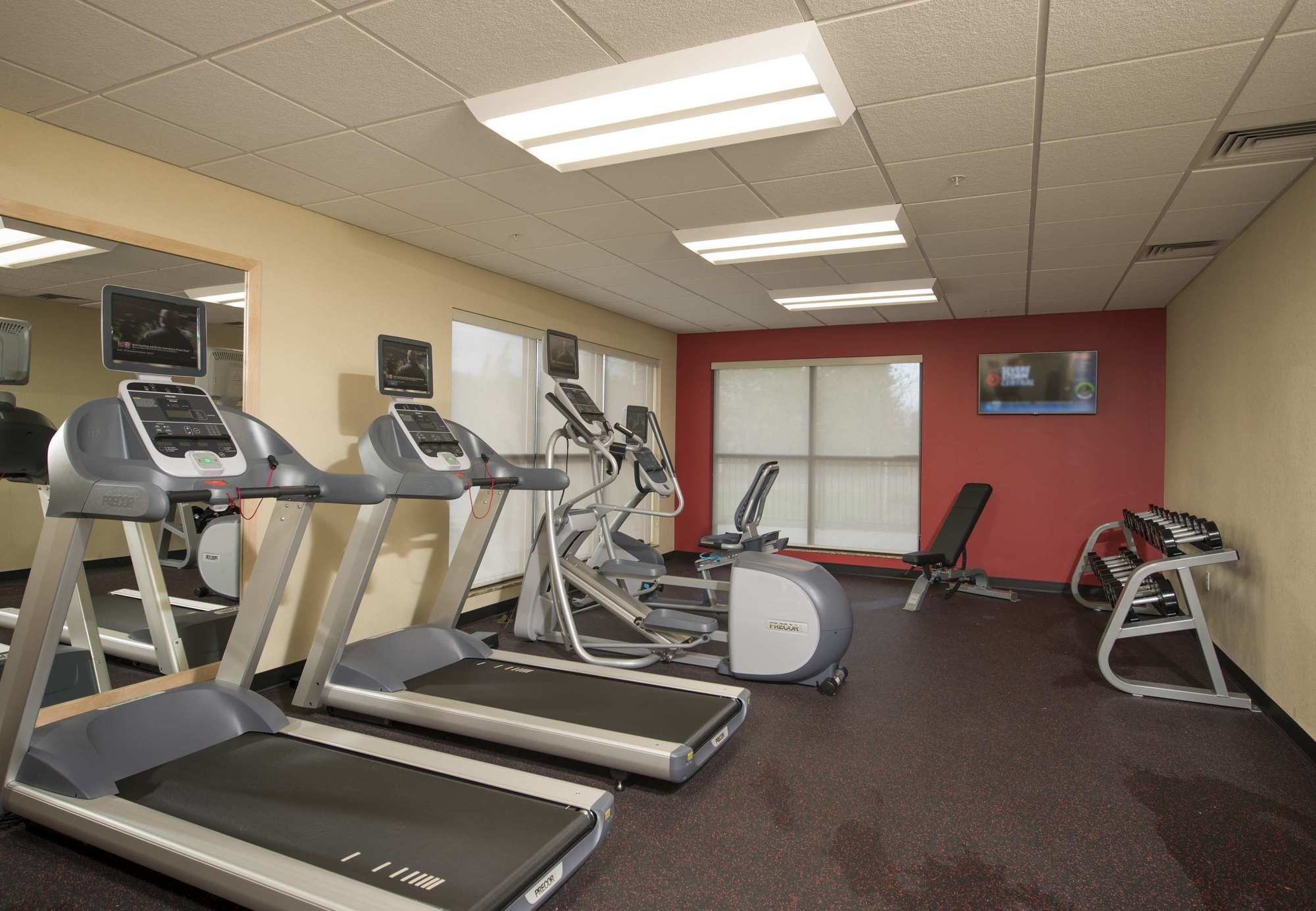 Фото TownePlace Suites by Marriott Bangor