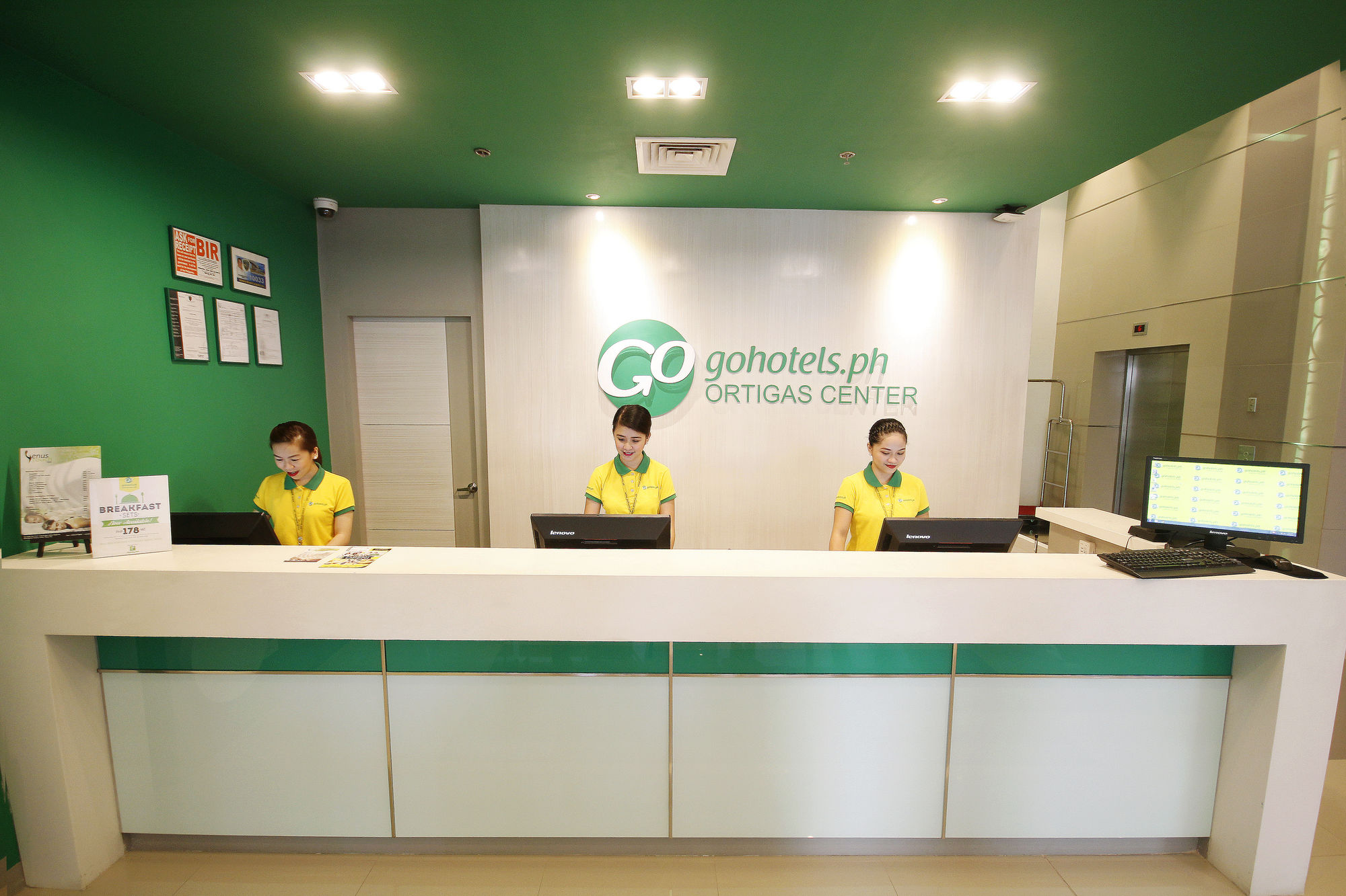 Фото Go Hotels Ortigas Center