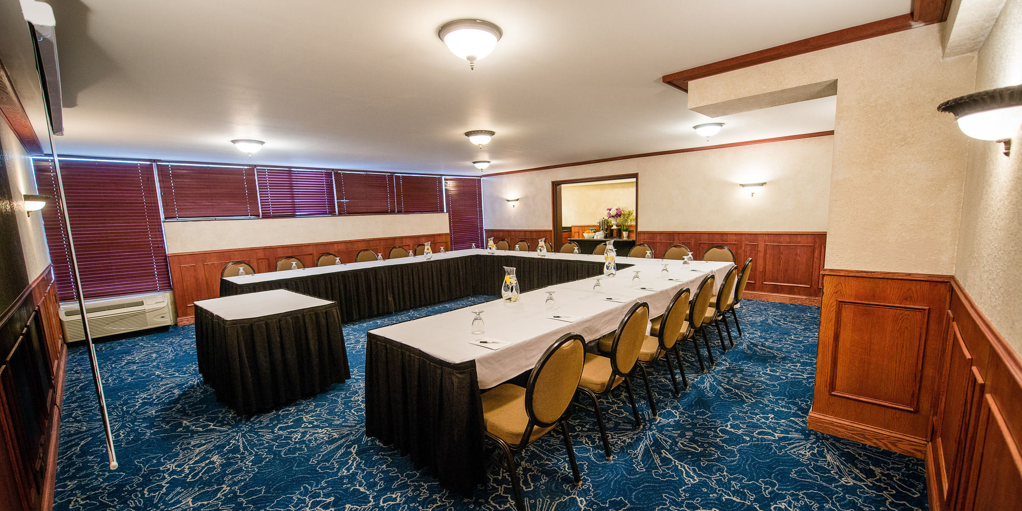 Фото DoubleTree by Hilton Roseville Minneapolis