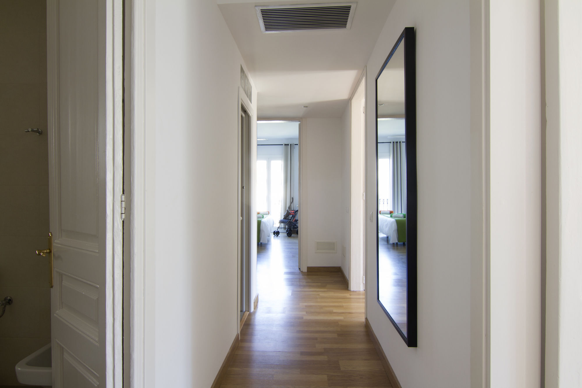 Фото Stay Together Barcelona Apartments