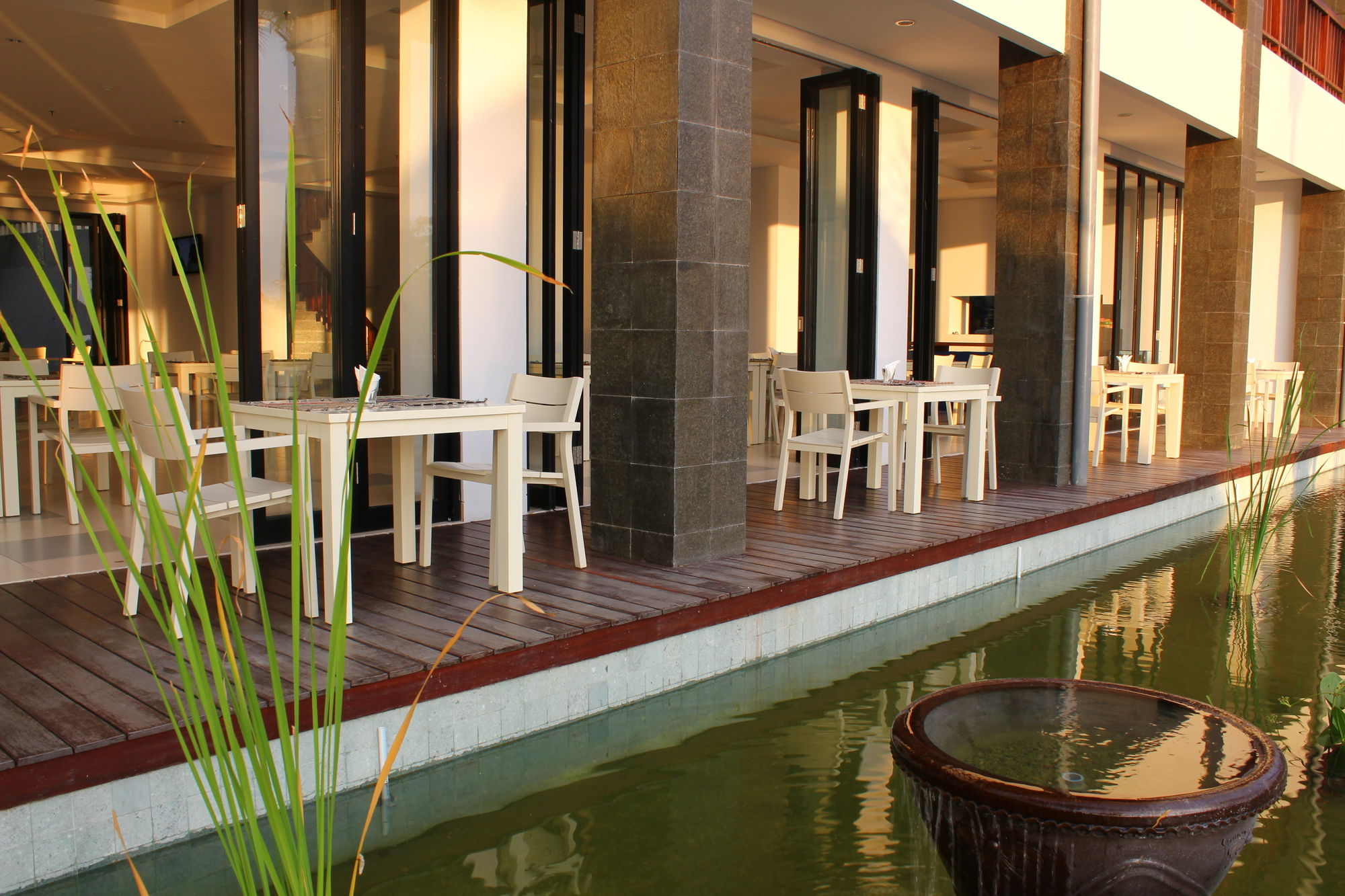 Фото Laprima Hotel Flores