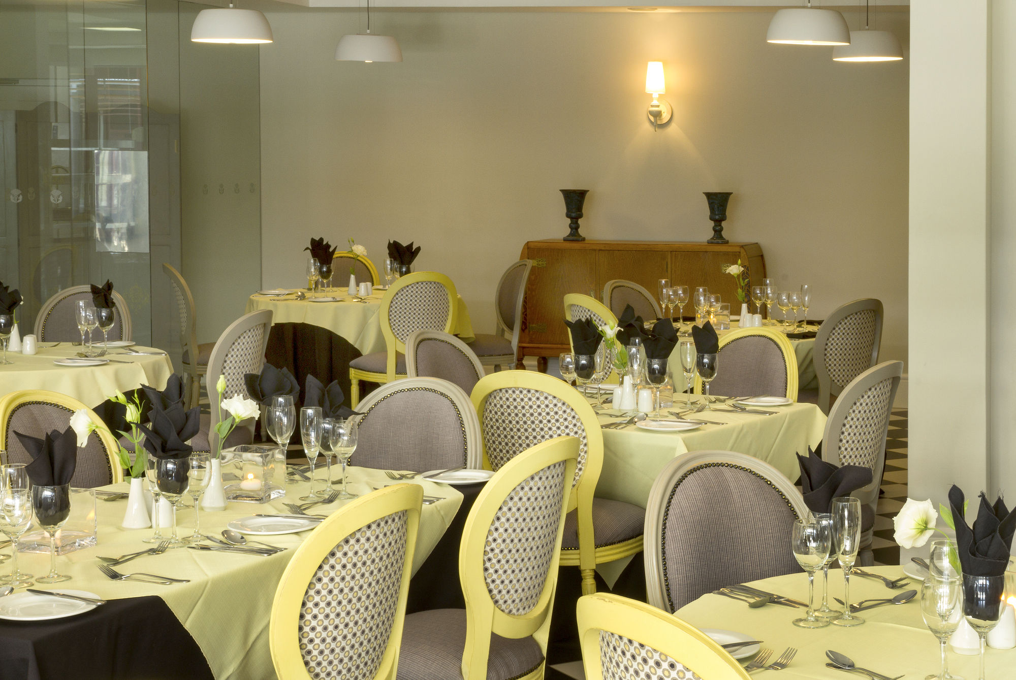 Фото Royal St. Andrews Hotel, Conference Centre & SPA