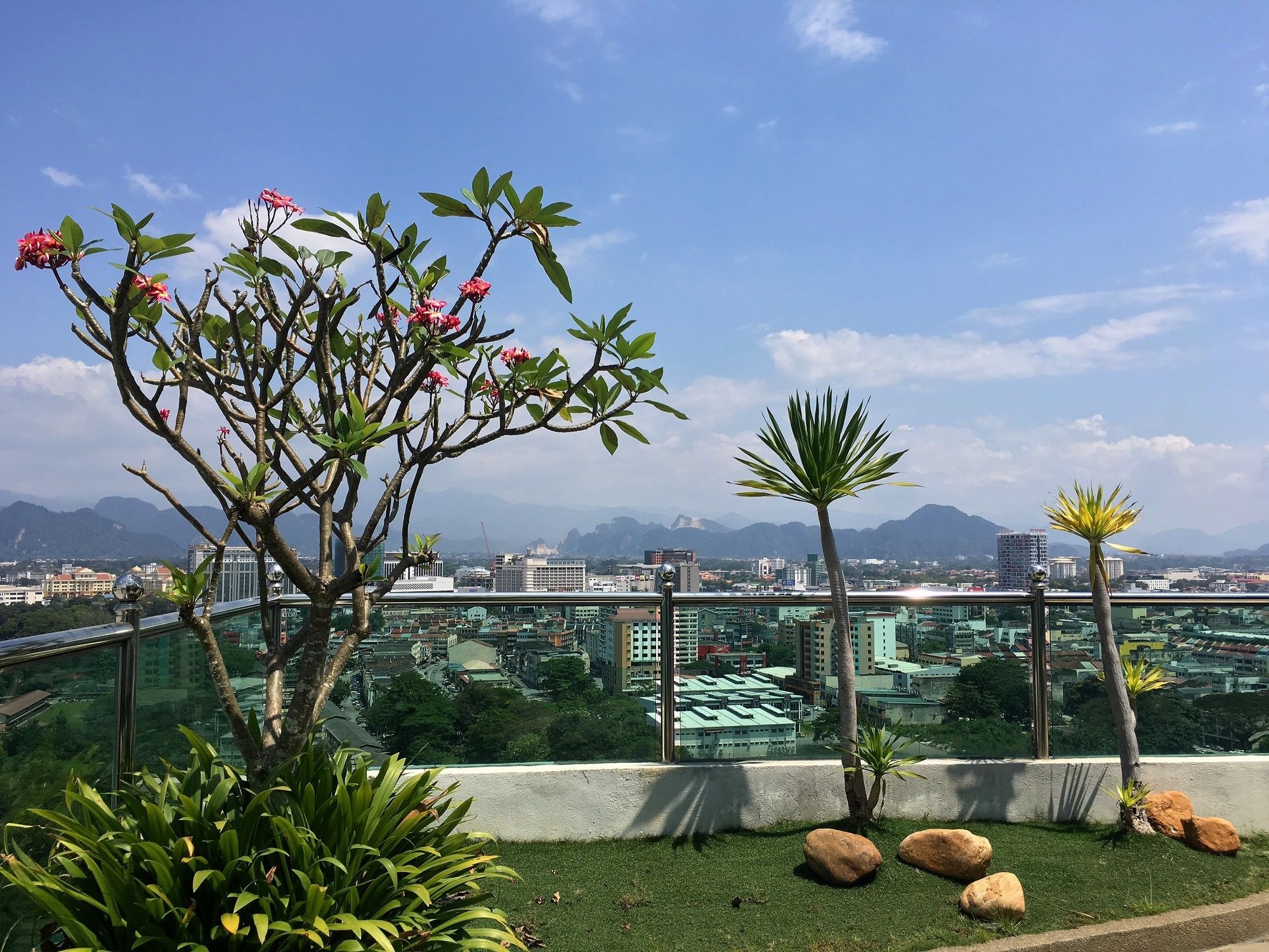 Фото Kinta Riverfront Hotel & Suites