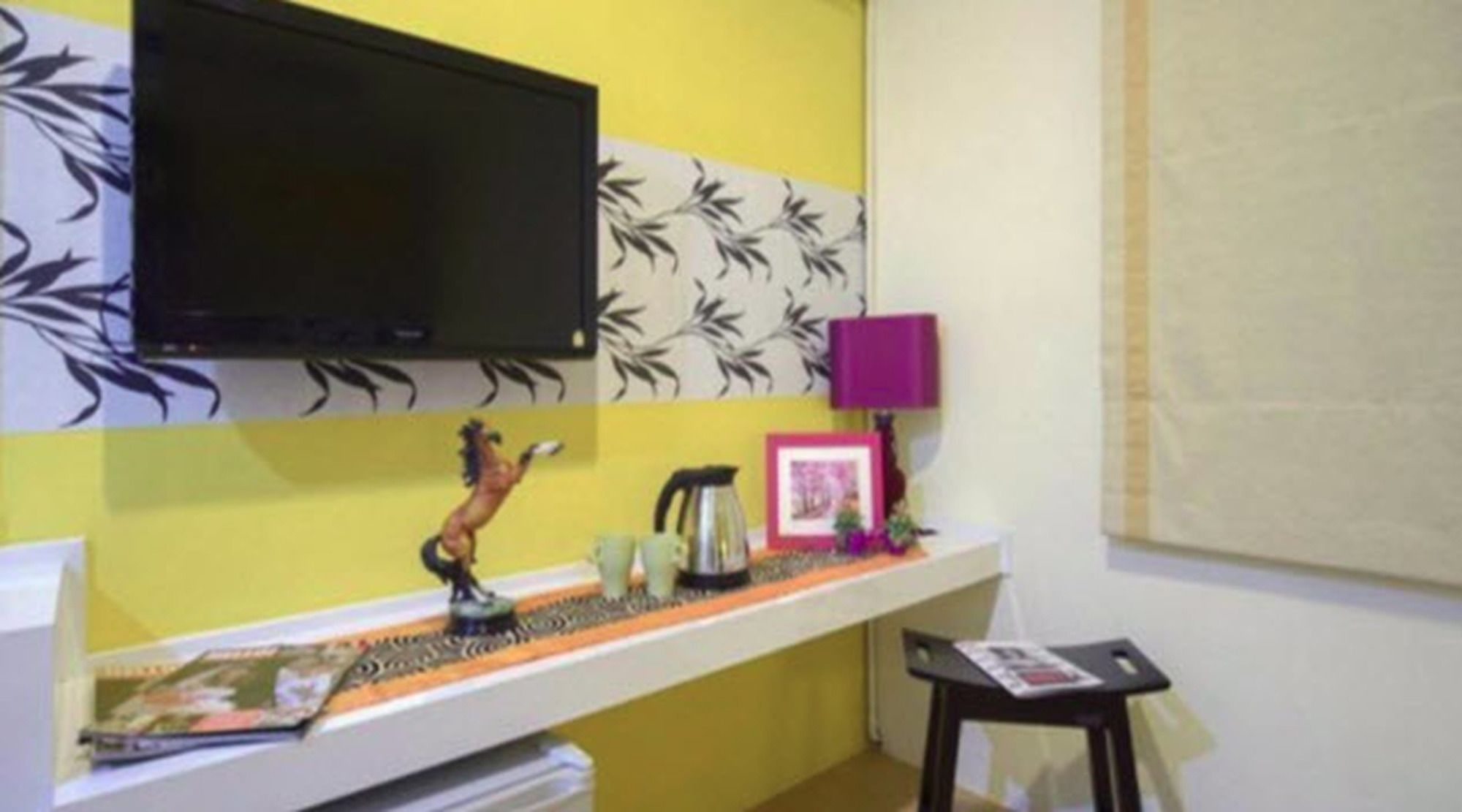 Фото The Konnect Hotel