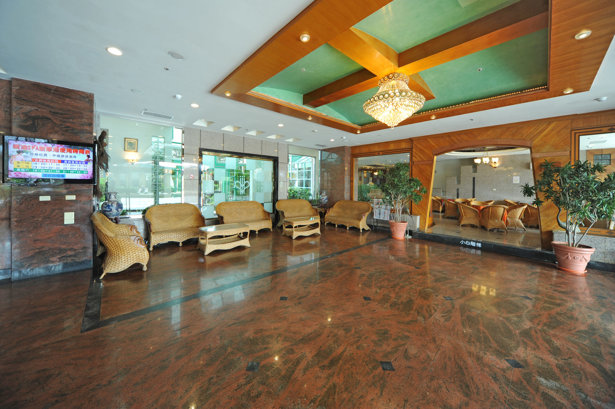 Фото Kenting Holiday Hotel