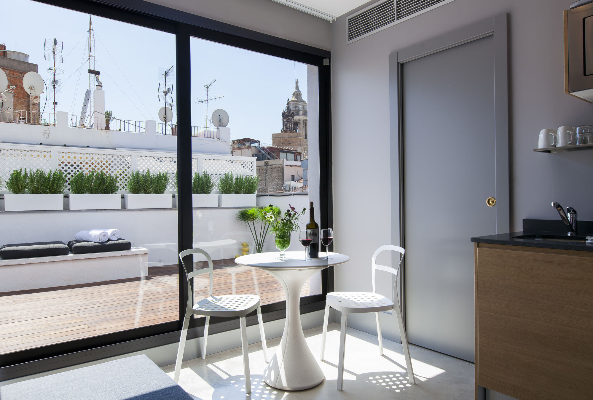 Фото Kare No Apartments by Sitges Group