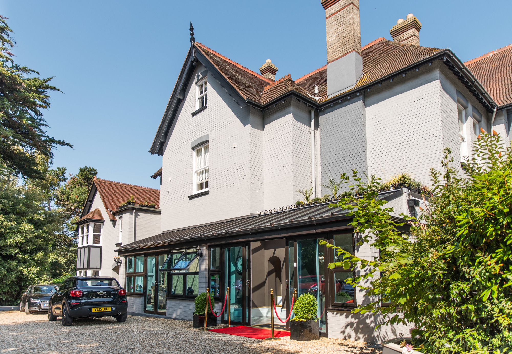 Фото Derby Manor