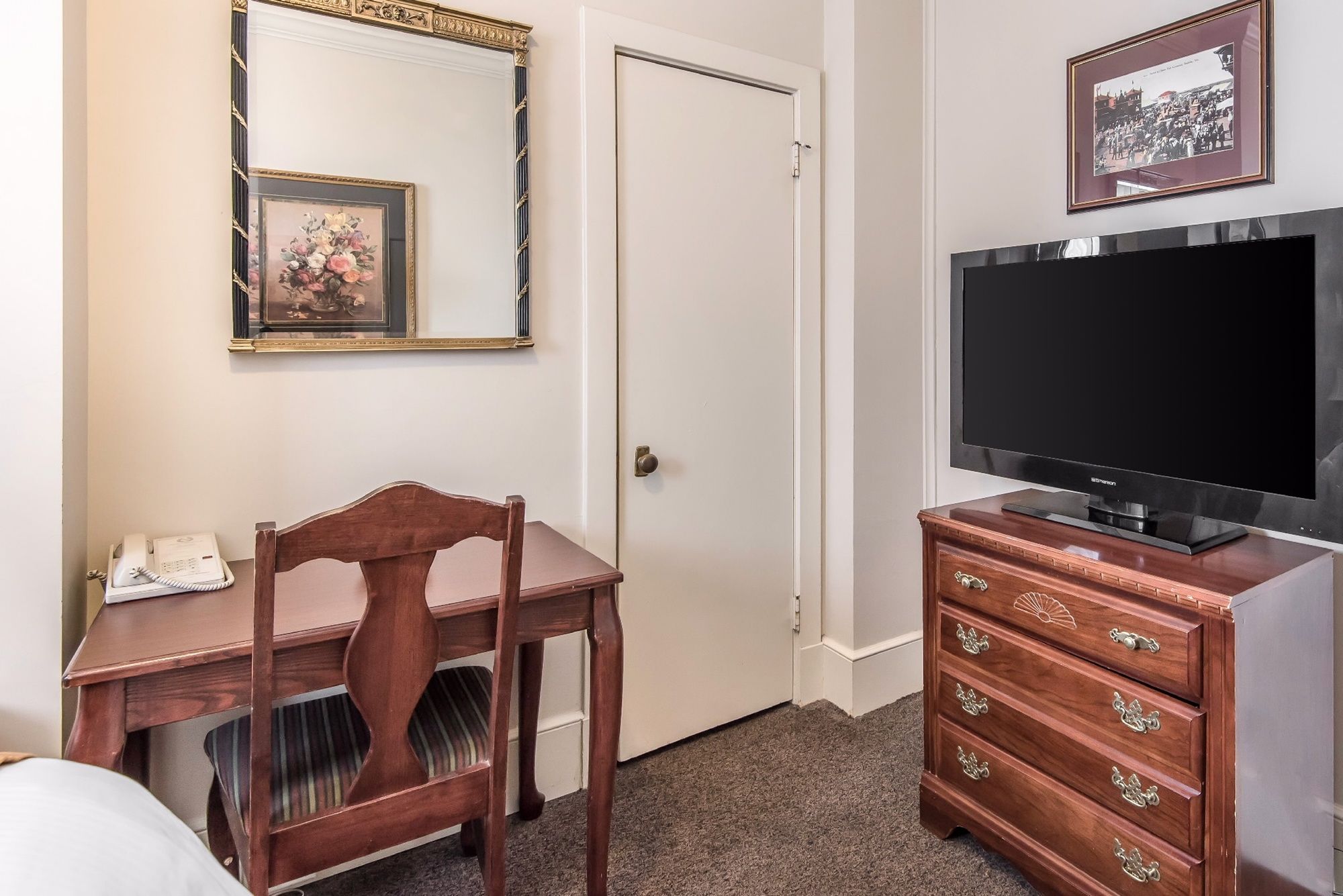 Фото Hotel Bothwell Sedalia Central District, Ascend Hotel Collection