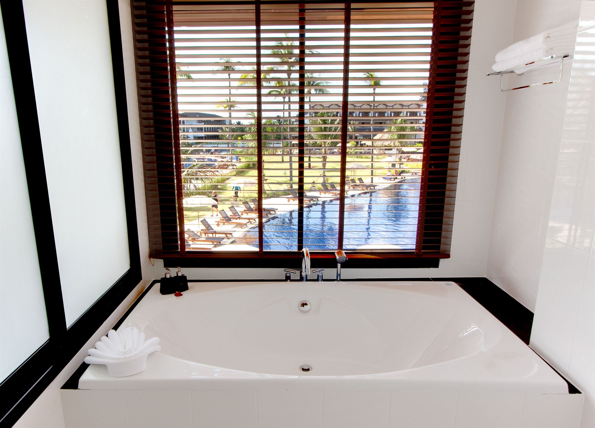 Фото Kamala Beach Resort a Sunprime Resort