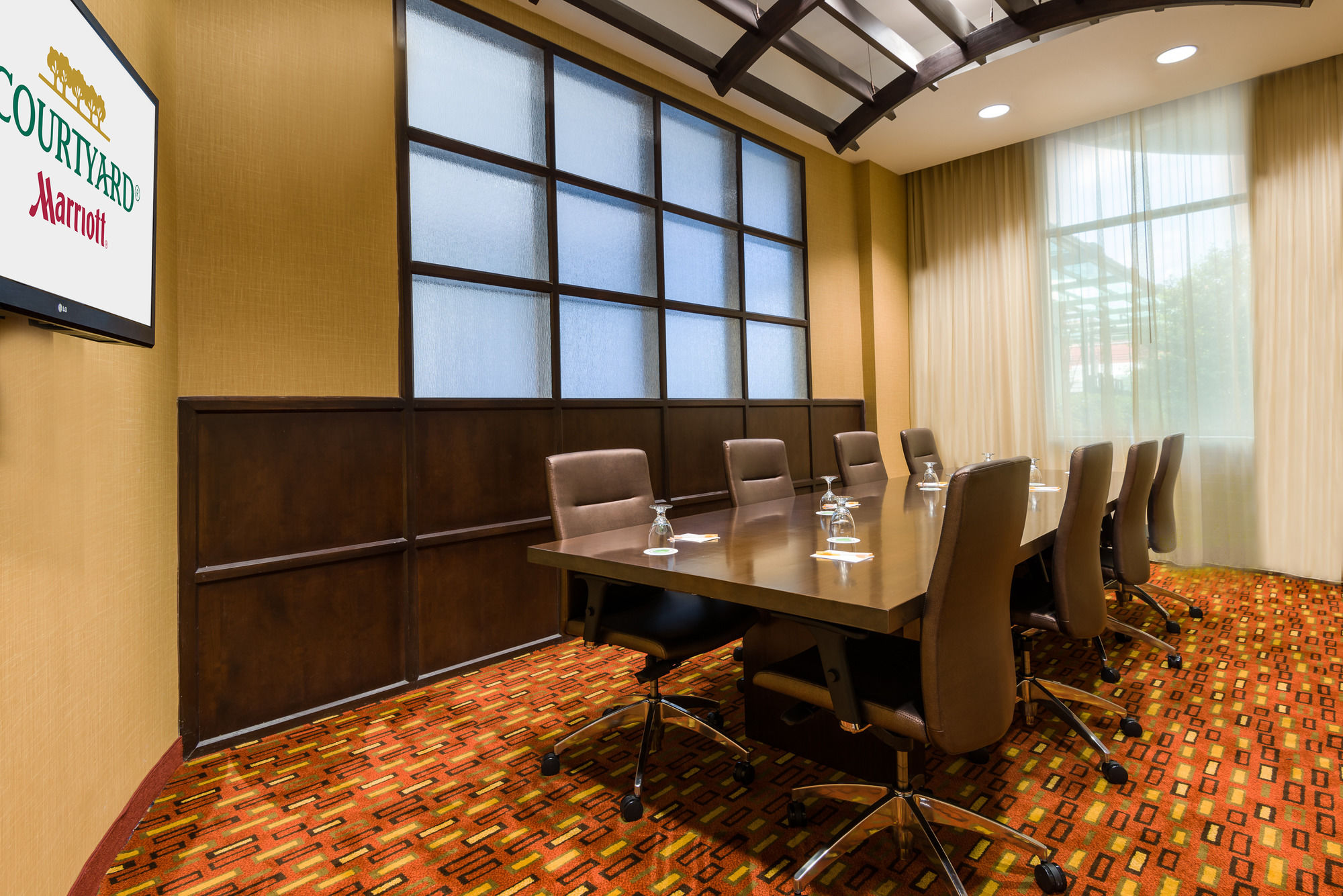 Фото Courtyard by Marriott Little Rock Downtown