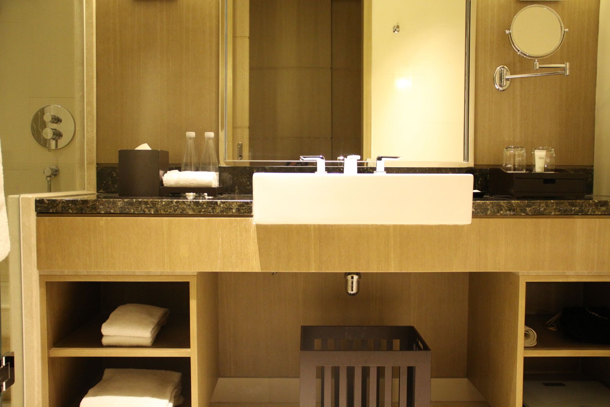 Фото Courtyard by Marriott Kunshan Hotel