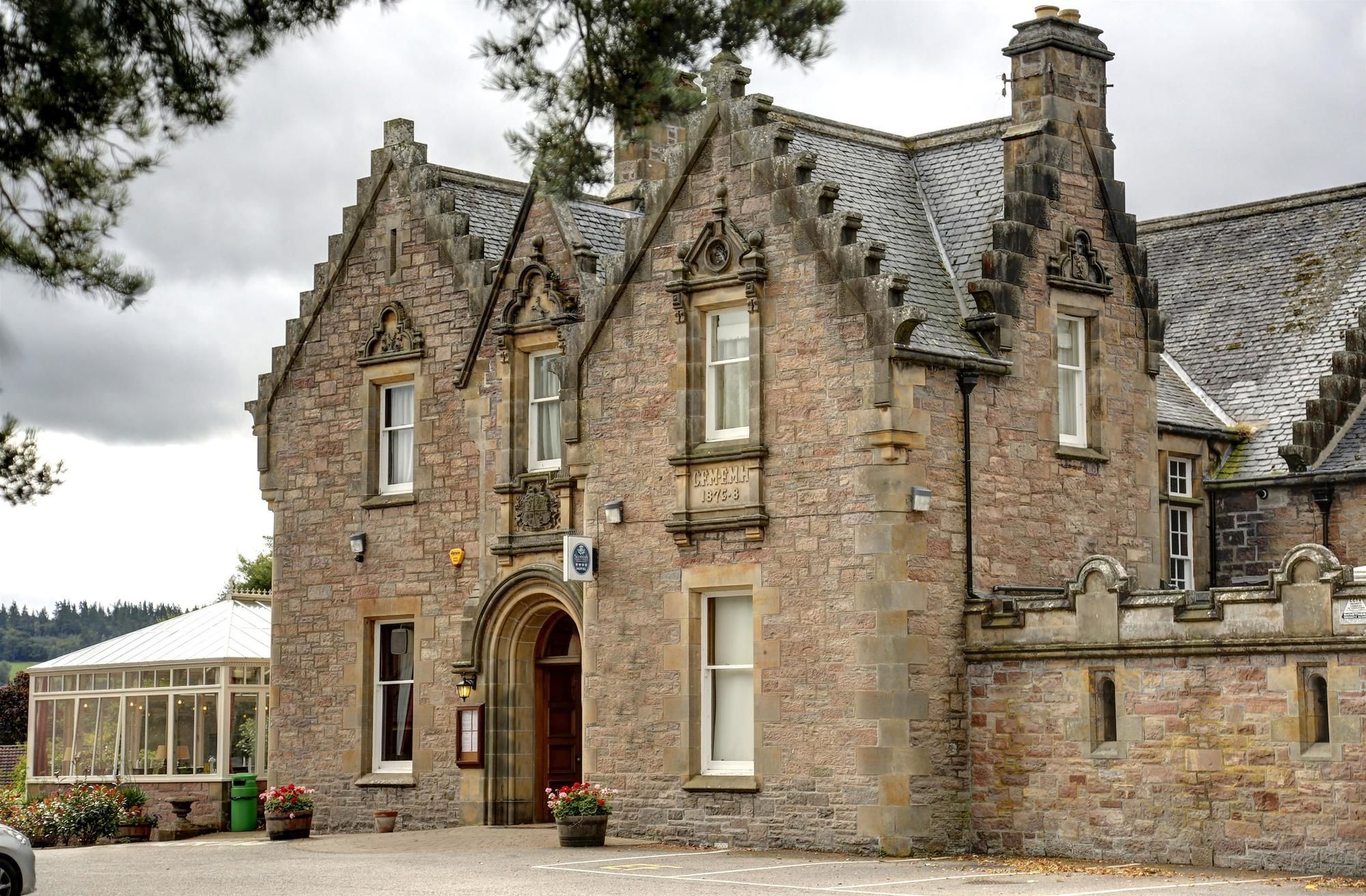 Фото отеля 1