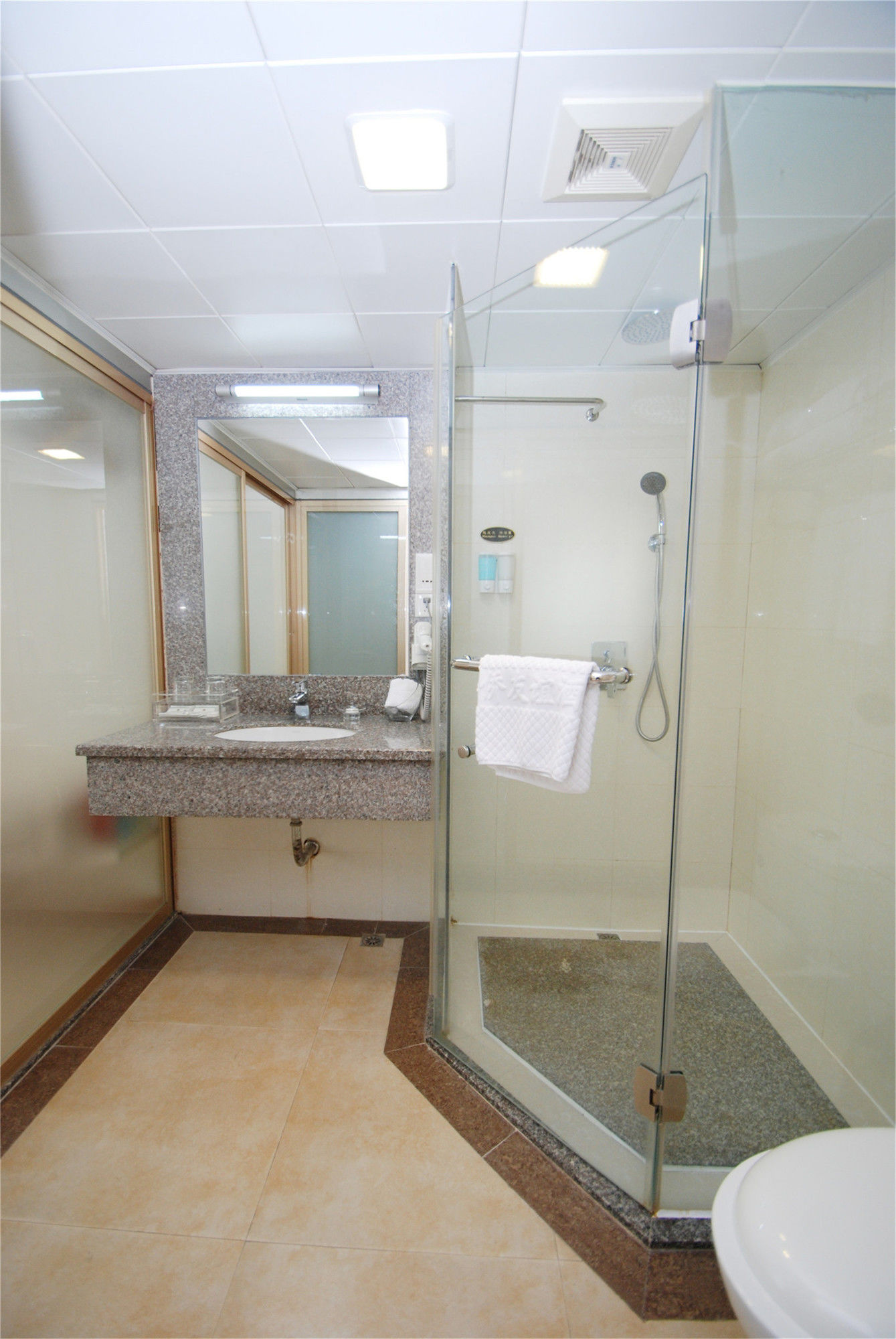 Фото Overseas Chinese Friendship Hotel