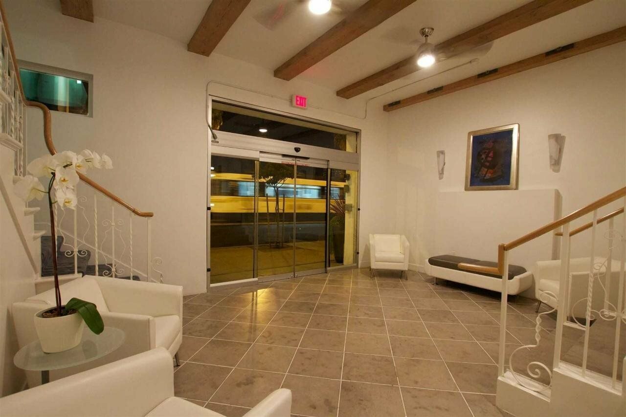 Фото The Varden Hotel