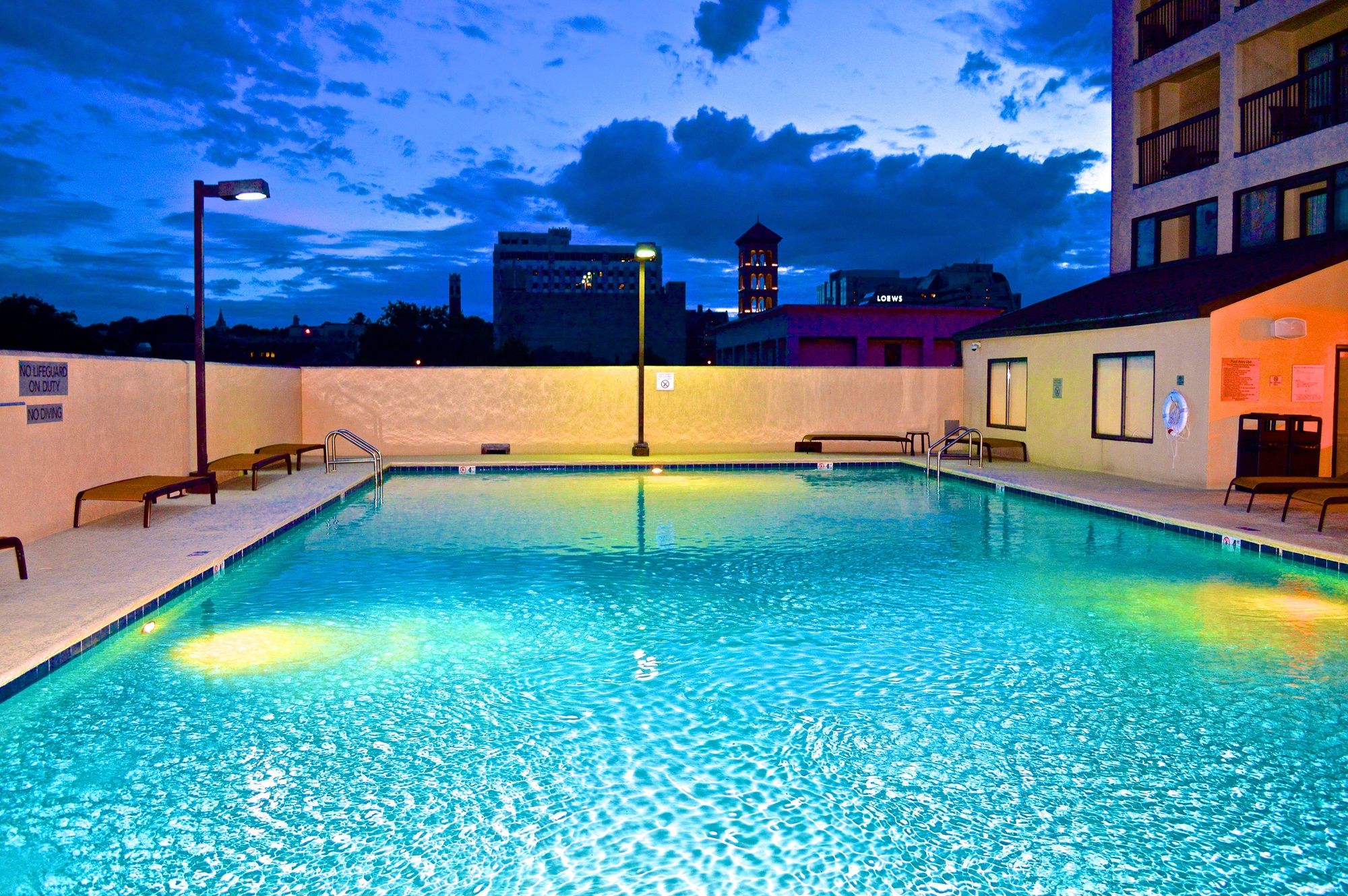 Фото Courtyard by Marriott Vanderbilt-West End