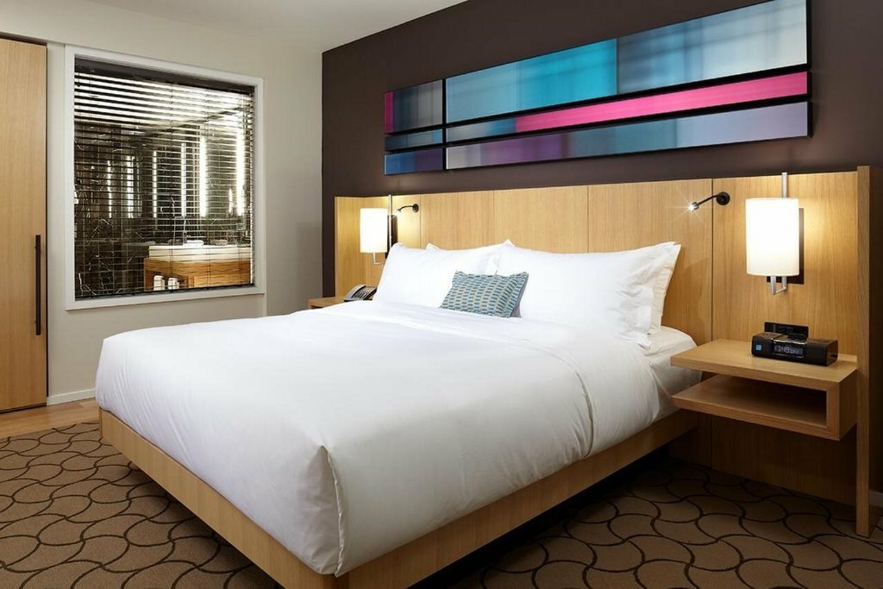 Фото Delta Hotels by Marriott Toronto