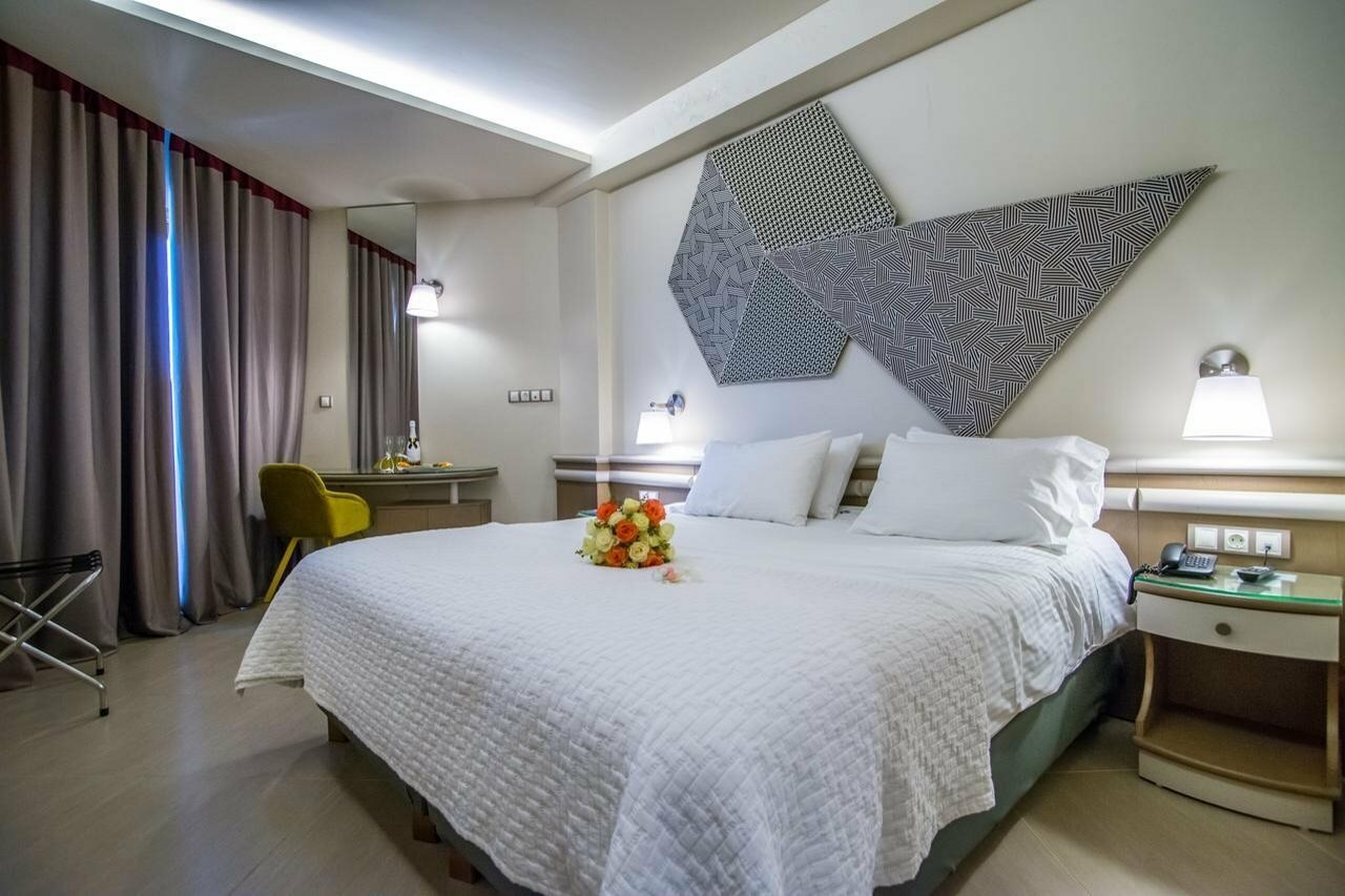 Фото Emmantina Hotel