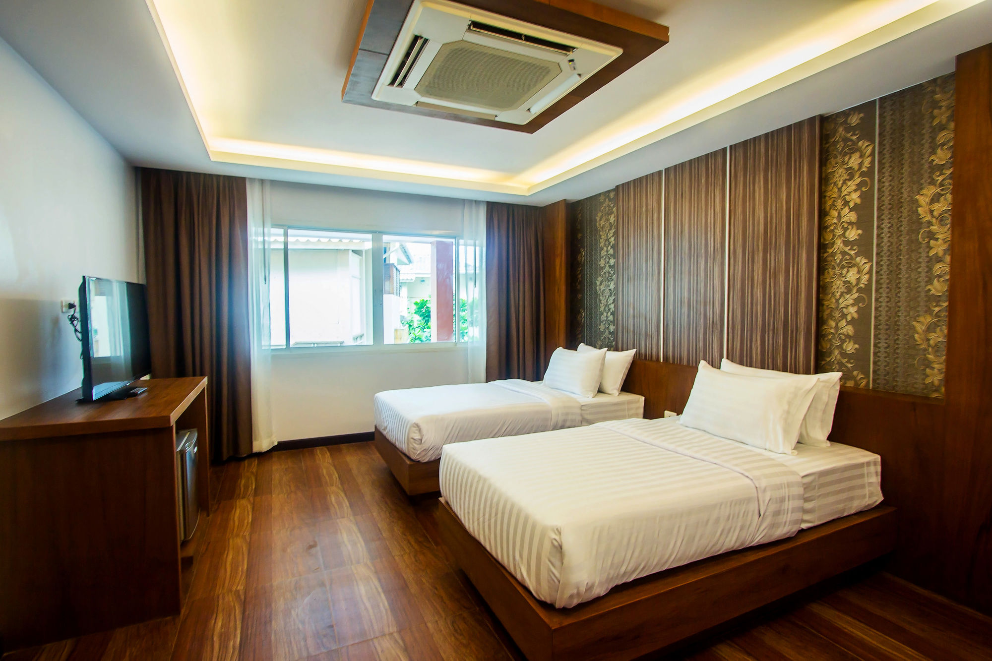 Фото Phi Phi Cliff Beach Resort