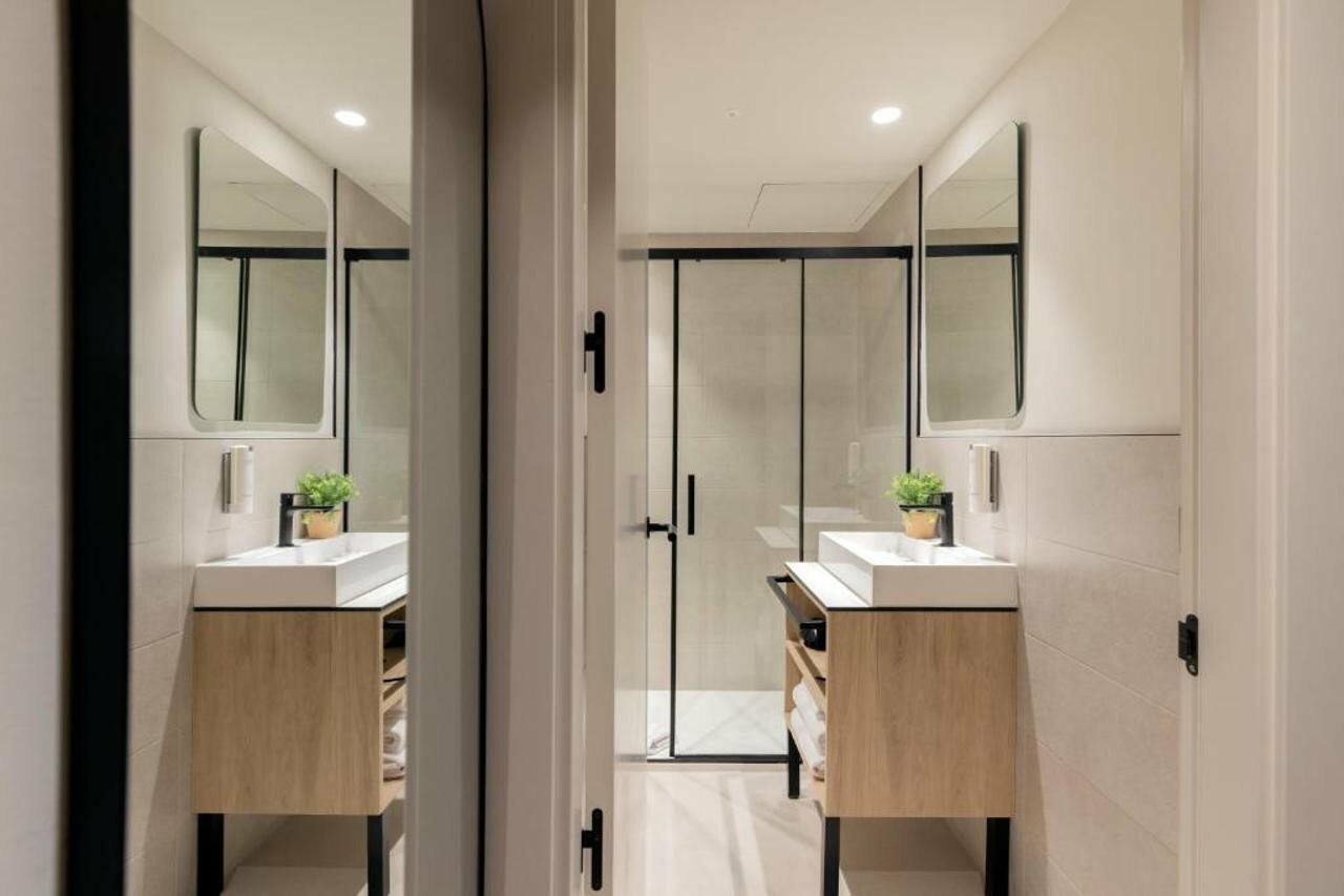 Фото Líbere Barcelona Sant Antoni