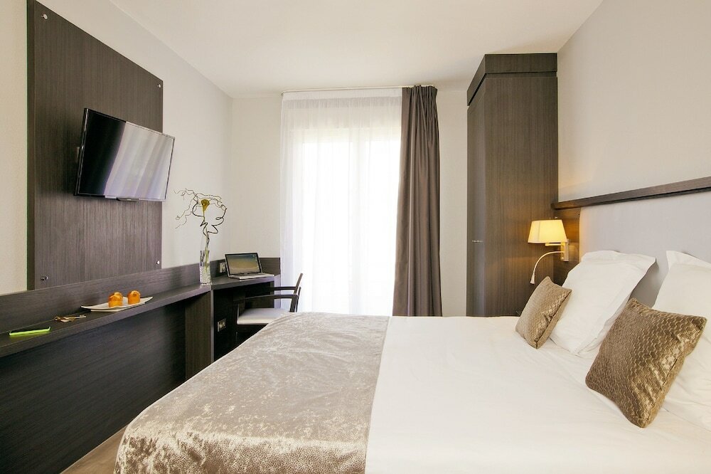 Фото Séjours & Affaires Aix-en-Provence Mirabeau