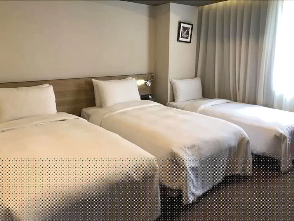 Фото Simple Plus Hotel