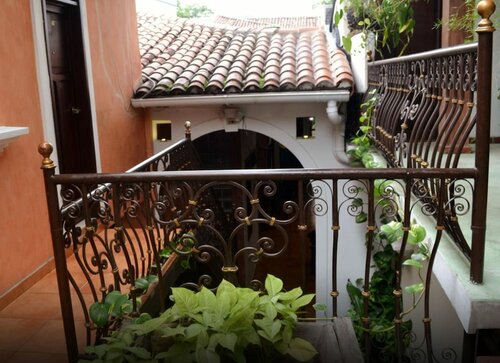 Гостиница Hotel Villa Florencia Centro в Сан-Сальвадоре