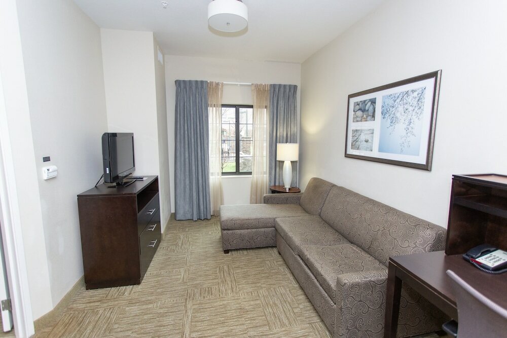 Фото Staybridge Suites Bowling Green, an Ihg Hotel
