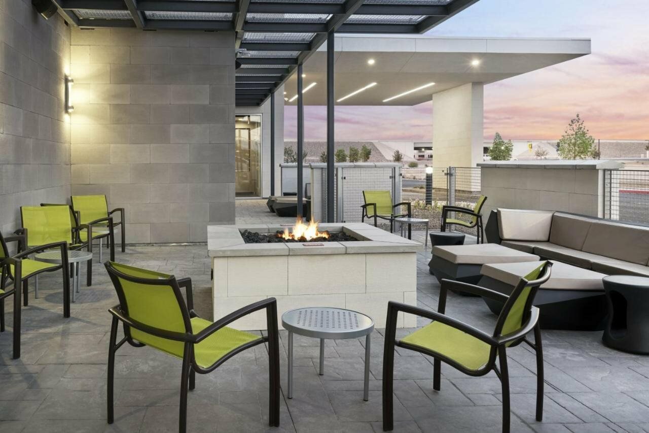 Фото Springhill Suites by Marriott Las Vegas Airport