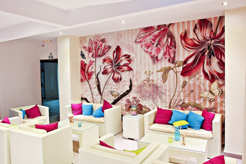 Фото Windmills Hotel Apartments