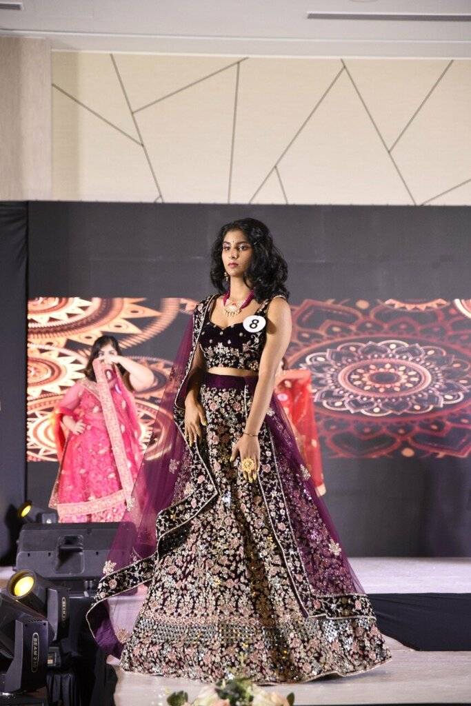 Clothing store Old Story Trading, Dubai, photo