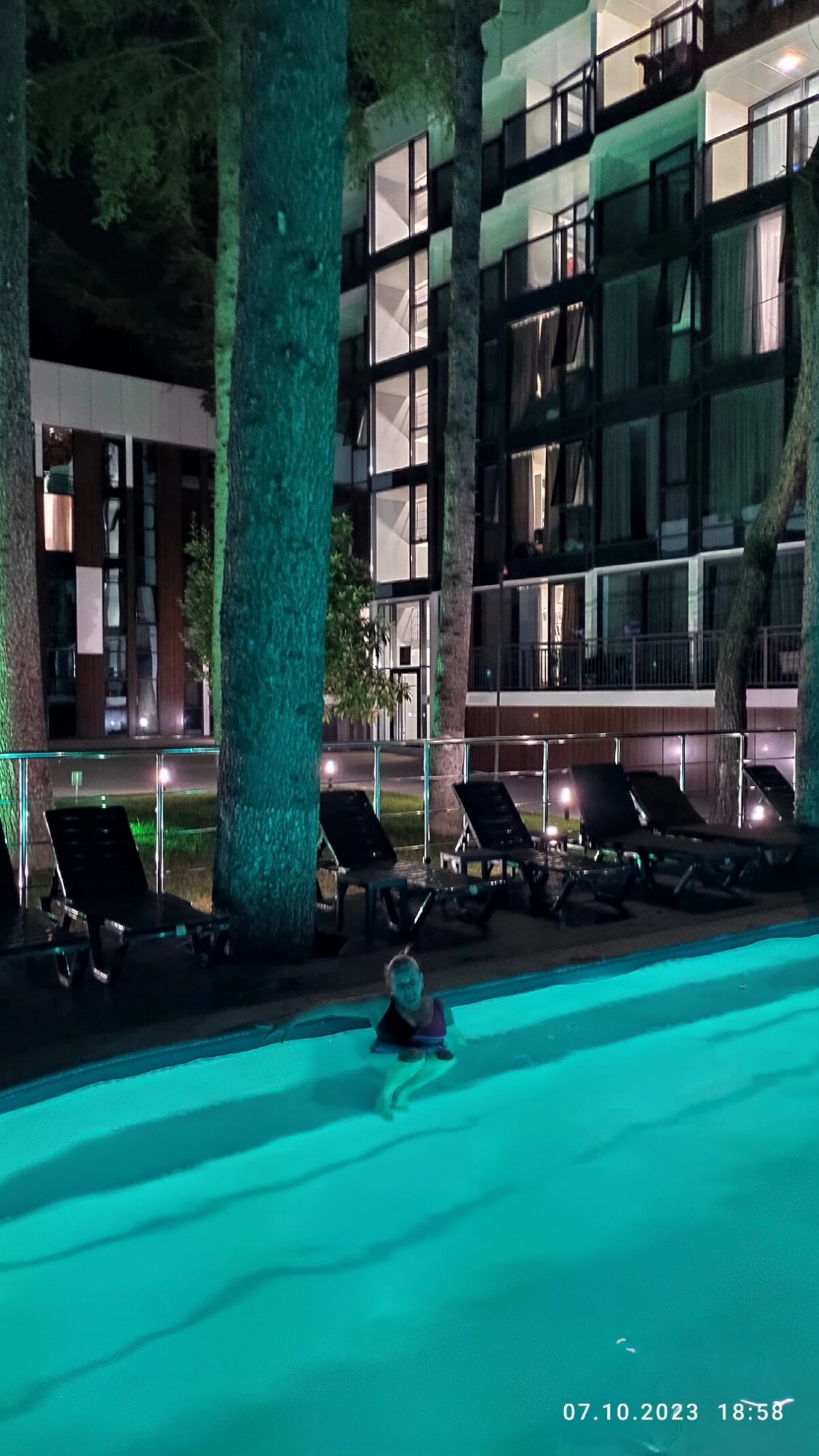 Фото Mirror Family