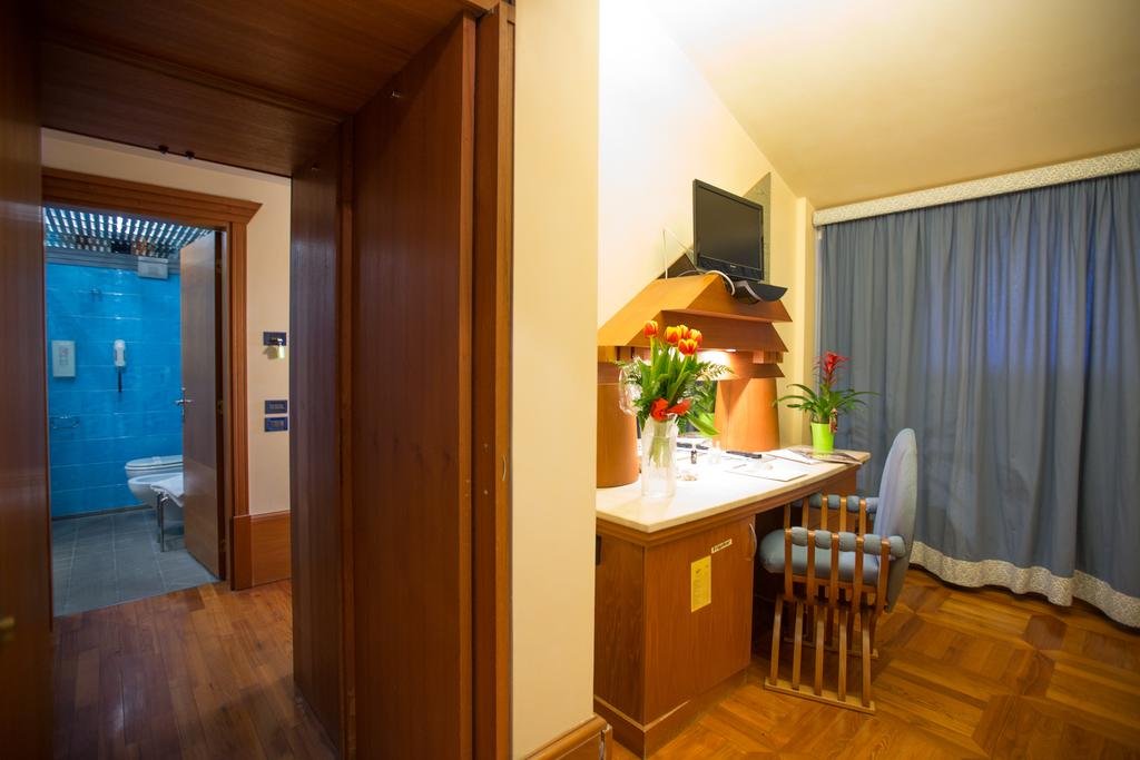 Фото Hotel Lombardia