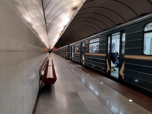 Fonvizinskaya (Moscow, Lyublinsko-Dmitrovskaya Line, Fonvizinskaya metro station), metro istasyonu  Moskova'dan