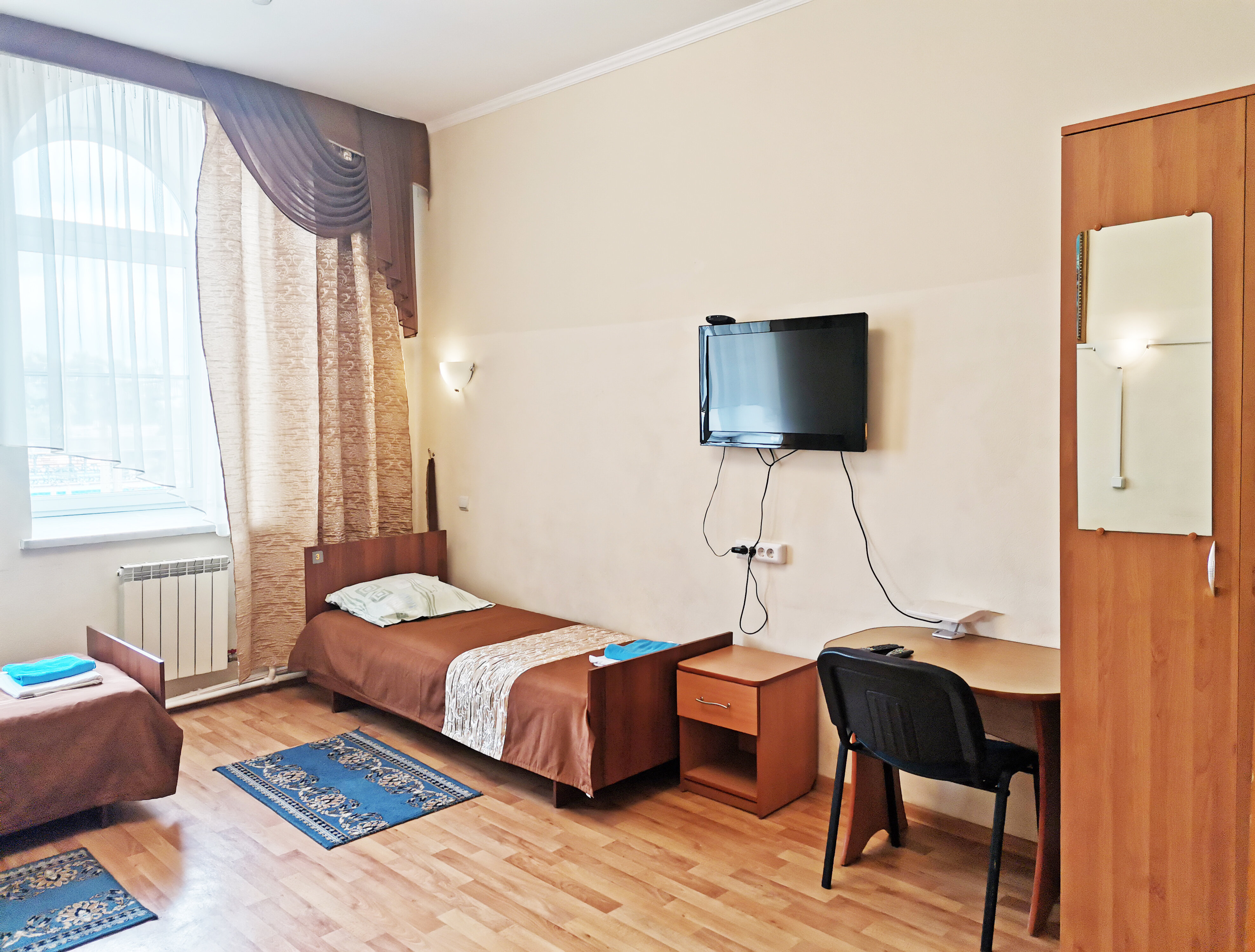 Фото отеля 2