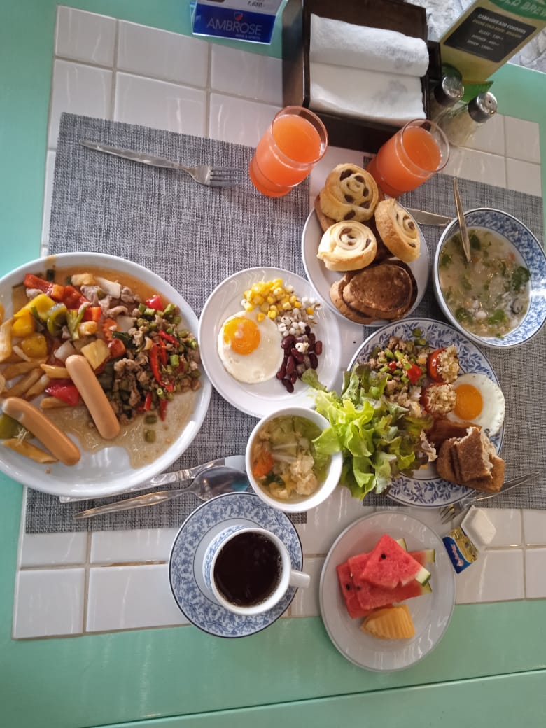 Фото Birds and Bees Resort