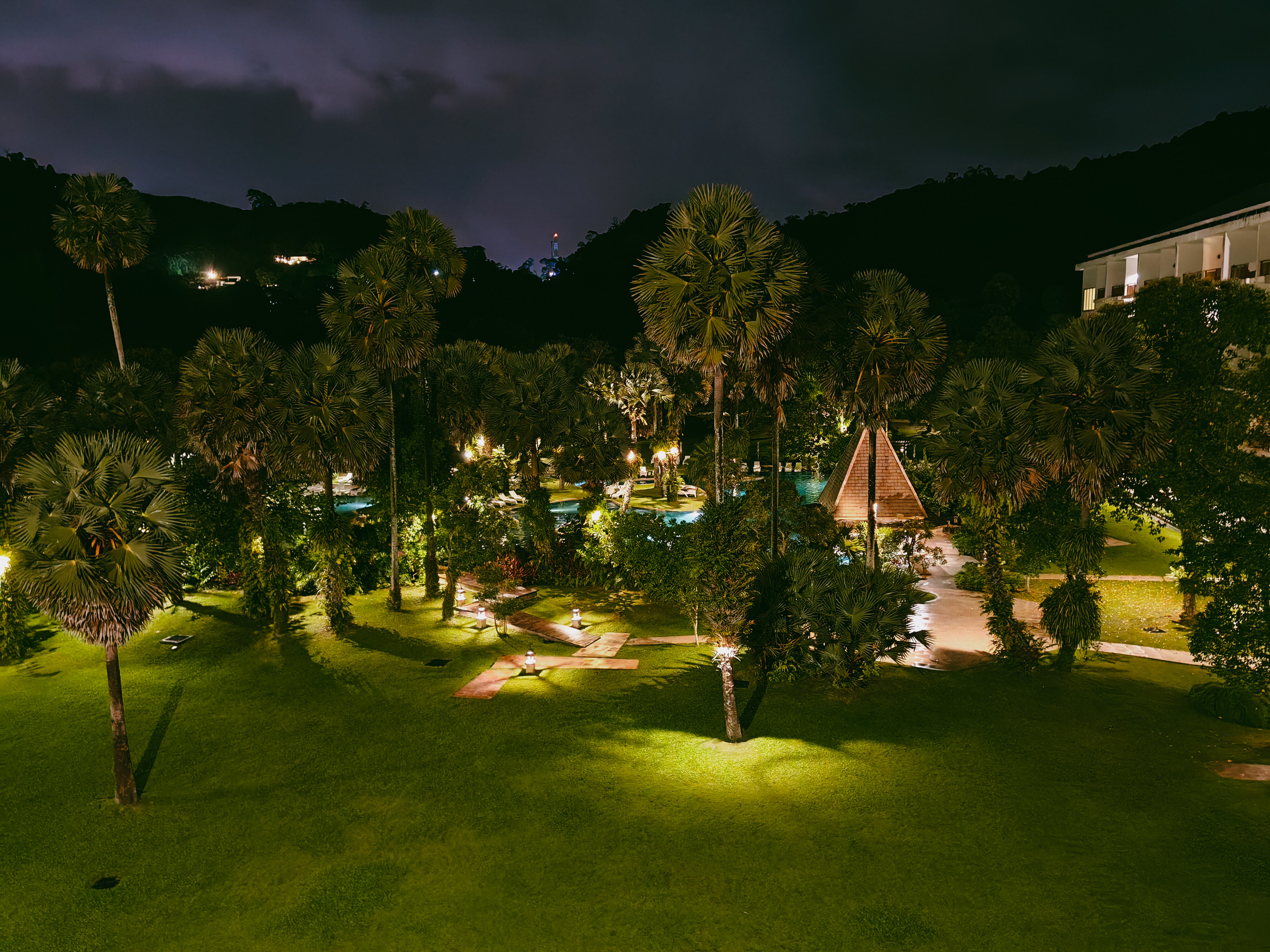 Фото Naithonburi Beach Resort